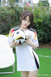 张艺谋